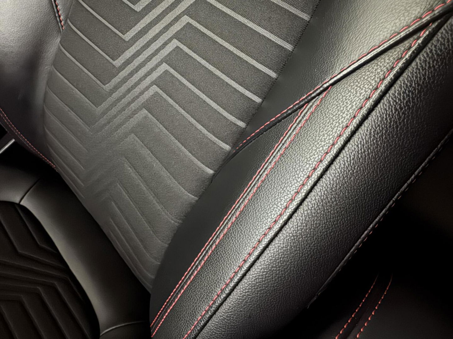 Ford Puma 1.0 EcoBoost Hybrid ST-Line X 155pk B&O Carplay Camera