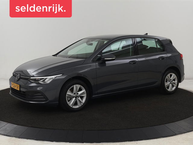 Volkswagen Golf - 1.0 TSI Life | Carplay | Navigatie | Adaptive cruise | Sfeerverlichting | Full LED | Climate control | Parkeerhulp | Keyless Start