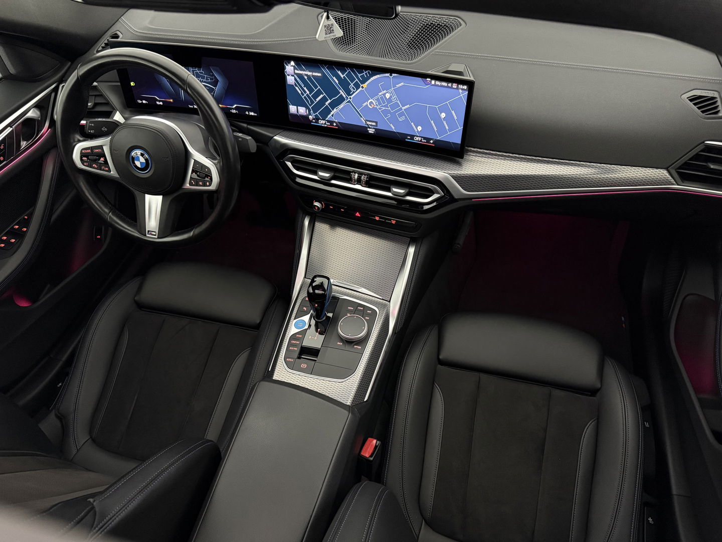 BMW i4 eDrive40 84 kWh M-Sport | SOH 94% | Snelladen | Pano | BMW Laser | Widescreen | Virtual | Adap. Cruise | Sfeer | Carplay | Camera | Stoelverw.
