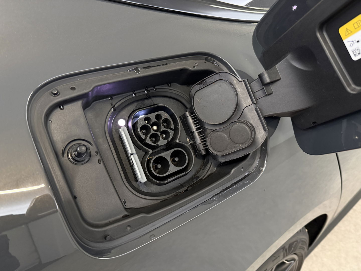 BMW i4 eDrive40 84 kWh M-Sport | SOH 94% | Snelladen | Pano | BMW Laser | Widescreen | Virtual | Adap. Cruise | Sfeer | Carplay | Camera | Stoelverw.