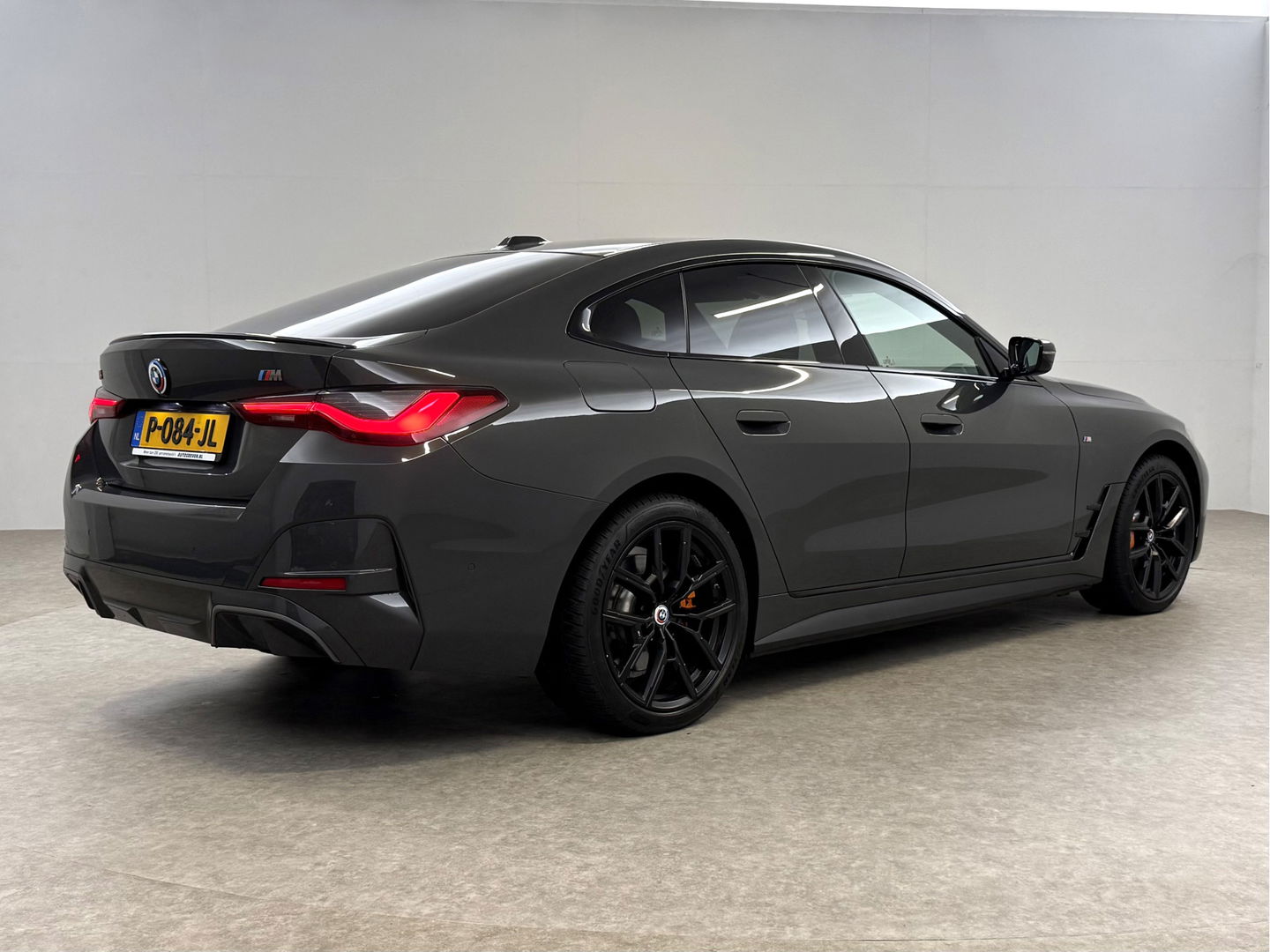 BMW i4 eDrive40 84 kWh M-Sport | SOH 94% | Snelladen | Pano | BMW Laser | Widescreen | Virtual | Adap. Cruise | Sfeer | Carplay | Camera | Stoelverw.