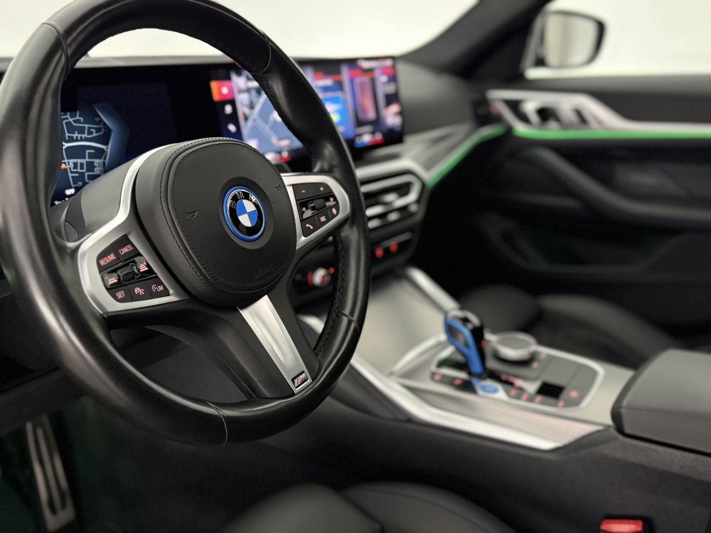 BMW i4 eDrive40 84 kWh M-Sport | SOH 94% | Snelladen | Pano | BMW Laser | Widescreen | Virtual | Adap. Cruise | Sfeer | Carplay | Camera | Stoelverw.