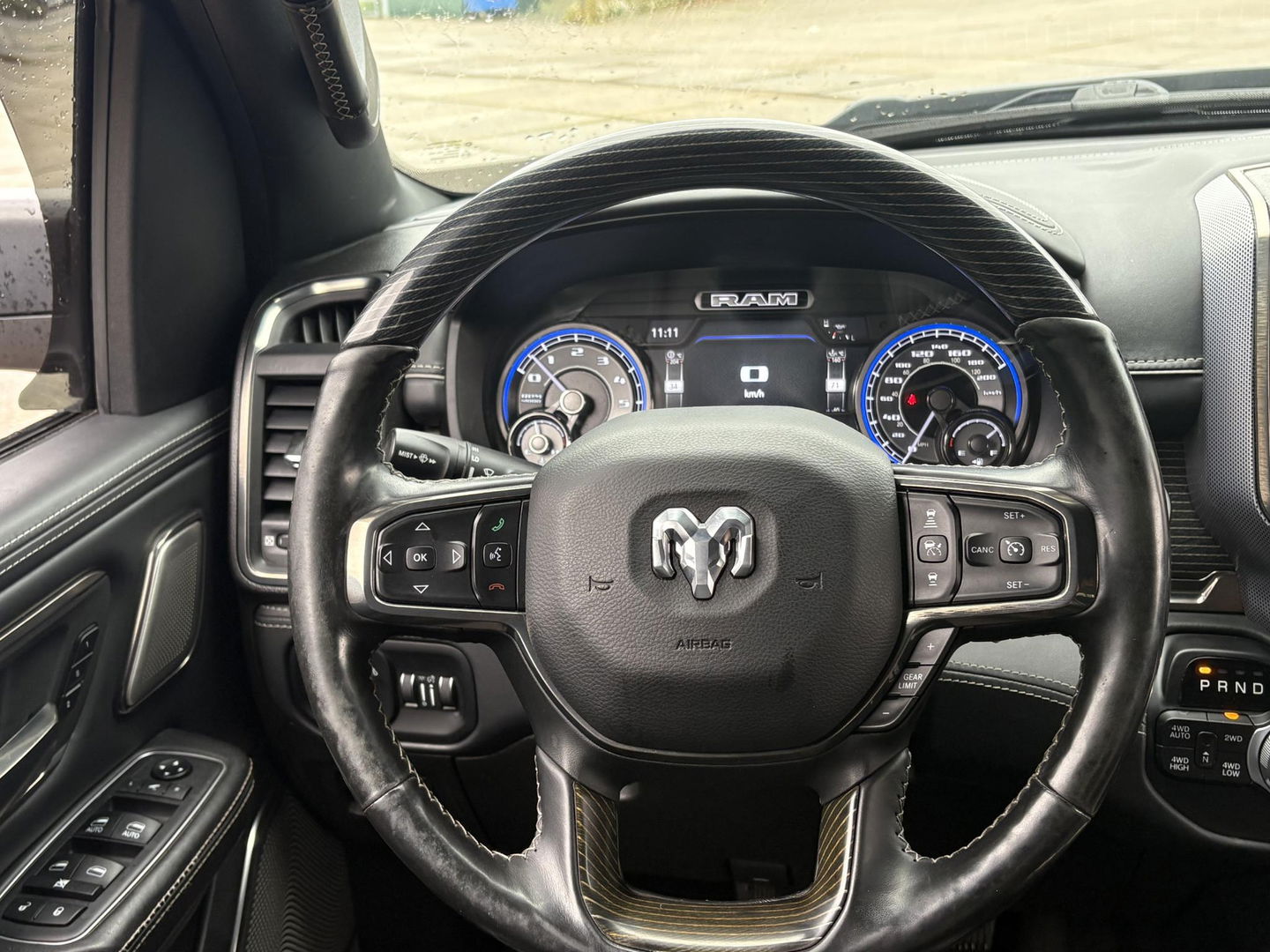 Dodge Ram Pick-Up 1500 5.7 V8 4x4 Crew Cab 5'7 Limited | Klep in Uitlaat | GROOT SCHERM | DIEP BLAUW | GEWELDIGE VOLLE UITVOERING