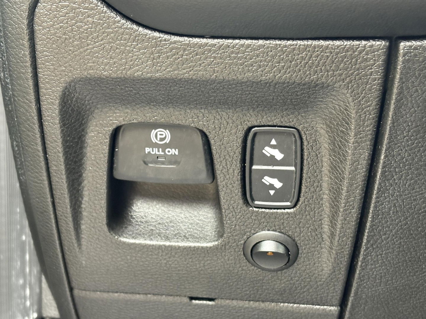 Dodge Ram Pick-Up 1500 5.7 V8 4x4 Crew Cab 5'7 Limited | Klep in Uitlaat | GROOT SCHERM | DIEP BLAUW | GEWELDIGE VOLLE UITVOERING