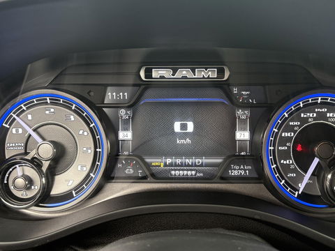 Dodge Ram Pick-Up 1500 5.7 V8 4x4 Crew Cab 5'7 Limited | Klep in Uitlaat | GROOT SCHERM | DIEP BLAUW | GEWELDIGE VOLLE UITVOERING