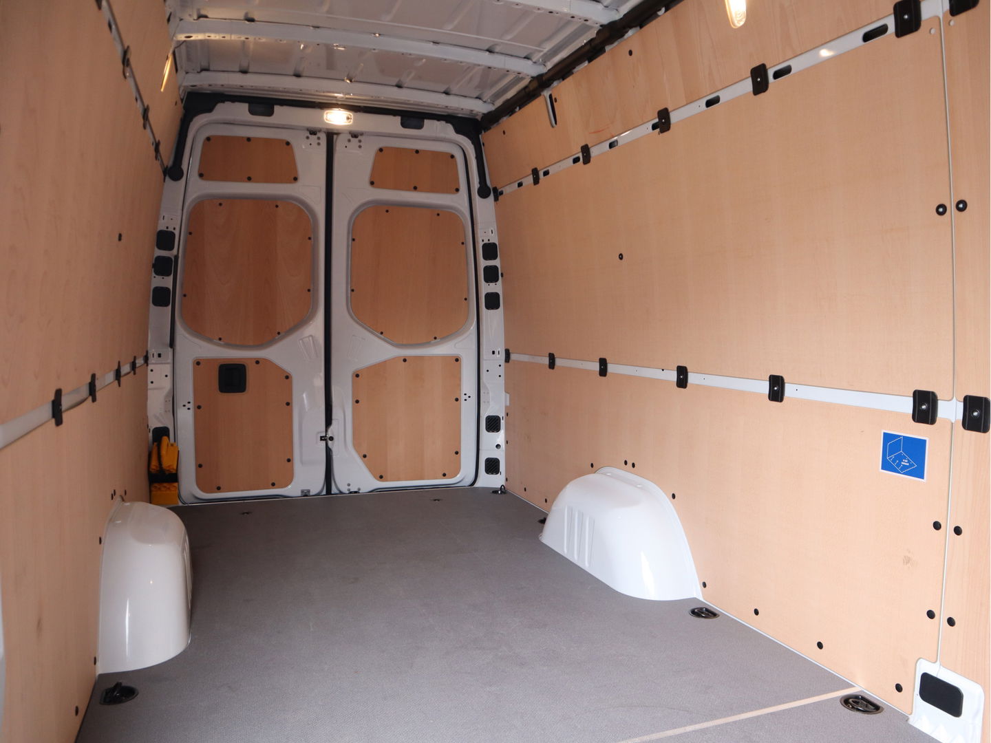 Mercedes-Benz eSprinter 314 Accu 113 kWh WLPT 445 KM - Snelladen - L3H2 Maxi - Trekhaak