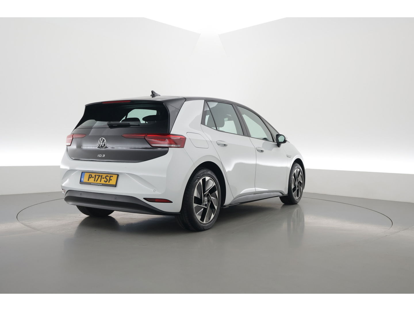 Volkswagen ID.3 Pro 58 kWh | Navi | Adapt. Cruise | Stoel- Stuurverw. | PDC V+A | Apple CarPlay |