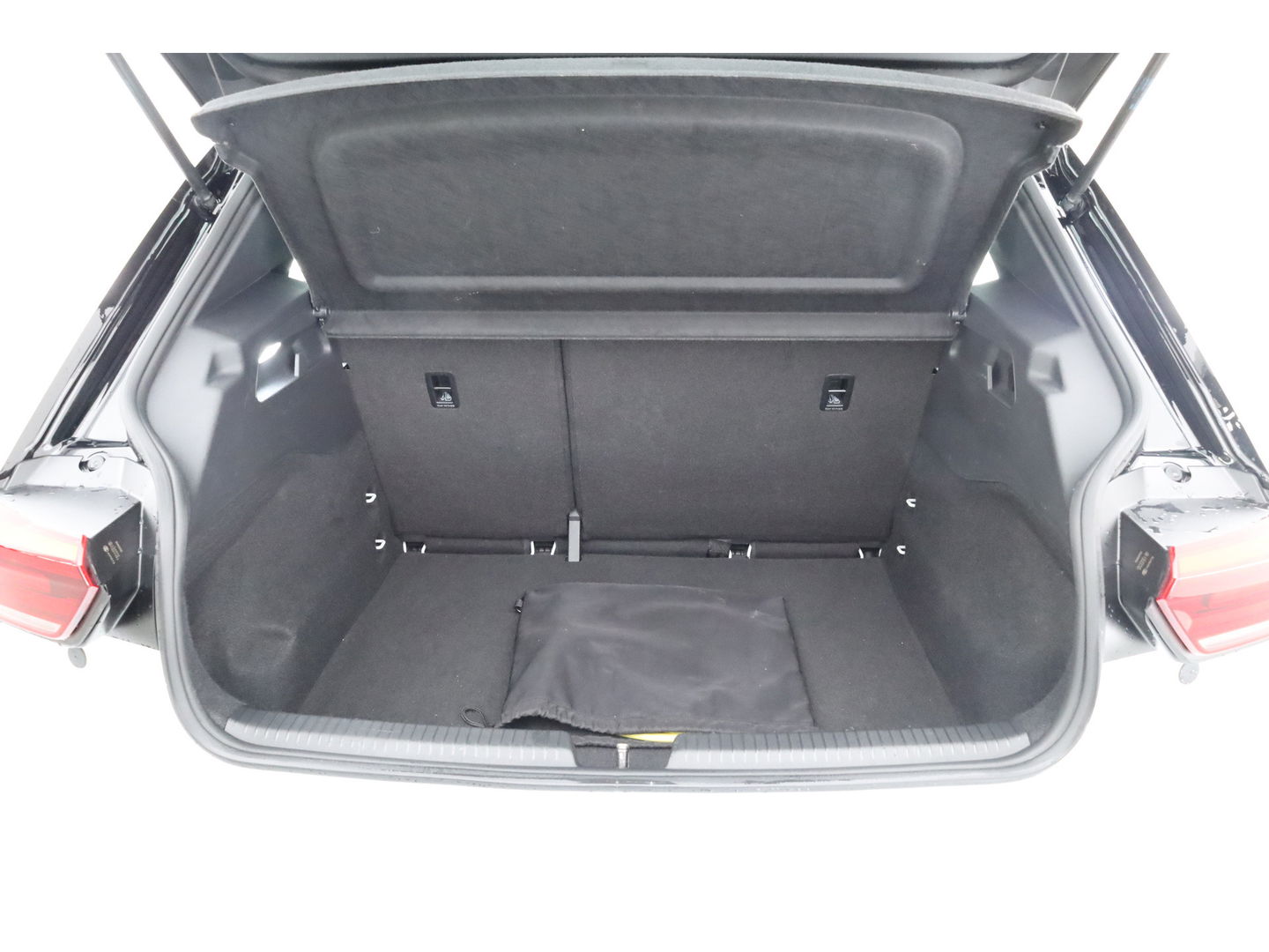 Volkswagen ID.3 Pro 58 kWh | Navi | Adapt. Cruise | Stoel- Stuurverw. | PDC V+A | Apple CarPlay |