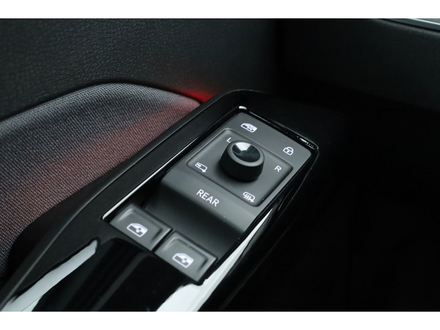 Volkswagen ID.3 Pro 58 kWh | Navi | Adapt. Cruise | Stoel- Stuurverw. | PDC V+A | Apple CarPlay |