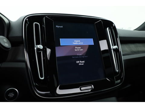 Volvo XC40 1.5 T5 Plug-in hybrid Ultimate Dark | Facelift | Pano | Trekhaak | 360 camera | ACC | Blis | H&K audio |