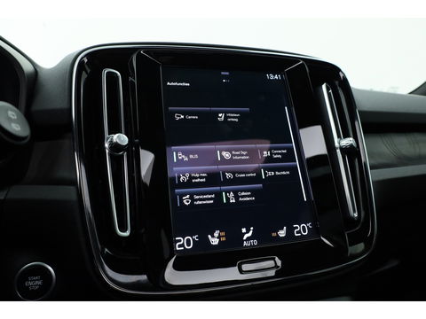 Volvo XC40 1.5 T5 Plug-in hybrid Ultimate Dark | Facelift | Pano | Trekhaak | 360 camera | ACC | Blis | H&K audio |