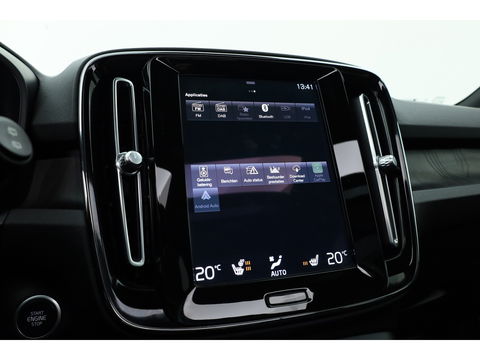 Volvo XC40 1.5 T5 Plug-in hybrid Ultimate Dark | Facelift | Pano | Trekhaak | 360 camera | ACC | Blis | H&K audio |