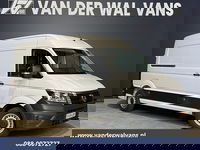 Volkswagen Crafter - 2.0 TDI 141pk L3H3 (L2H2) Euro6 Airco | Massagestoel | Camera | Apple Carplay | Cruisecontrol Chauffeursstoel, Android Auto, 2800kg trekvermogen