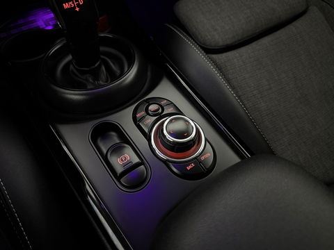 MINI Clubman 1.5 Cooper Classic | Virtual | Sfeerverl. | Camera | LED | Cruise | Navi | Stoelverw. | Parkeersens.