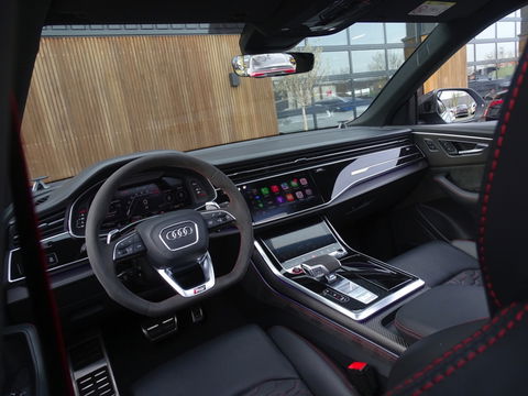 Audi Q8 4.0 TFSI V8T 601PK RS Q8 q. / carbon / ceramic brakes / B&O