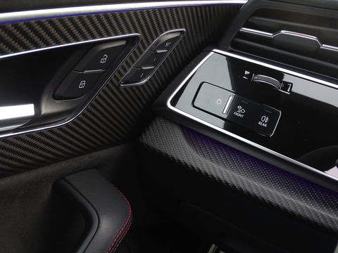 Audi Q8 4.0 TFSI V8T 601PK RS Q8 q. / carbon / ceramic brakes / B&O