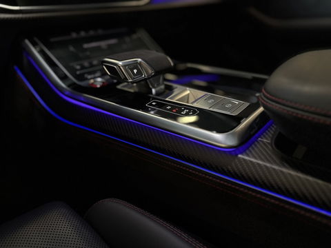 Audi Q8 4.0 TFSI V8T 601PK RS Q8 q. / carbon / ceramic brakes / B&O