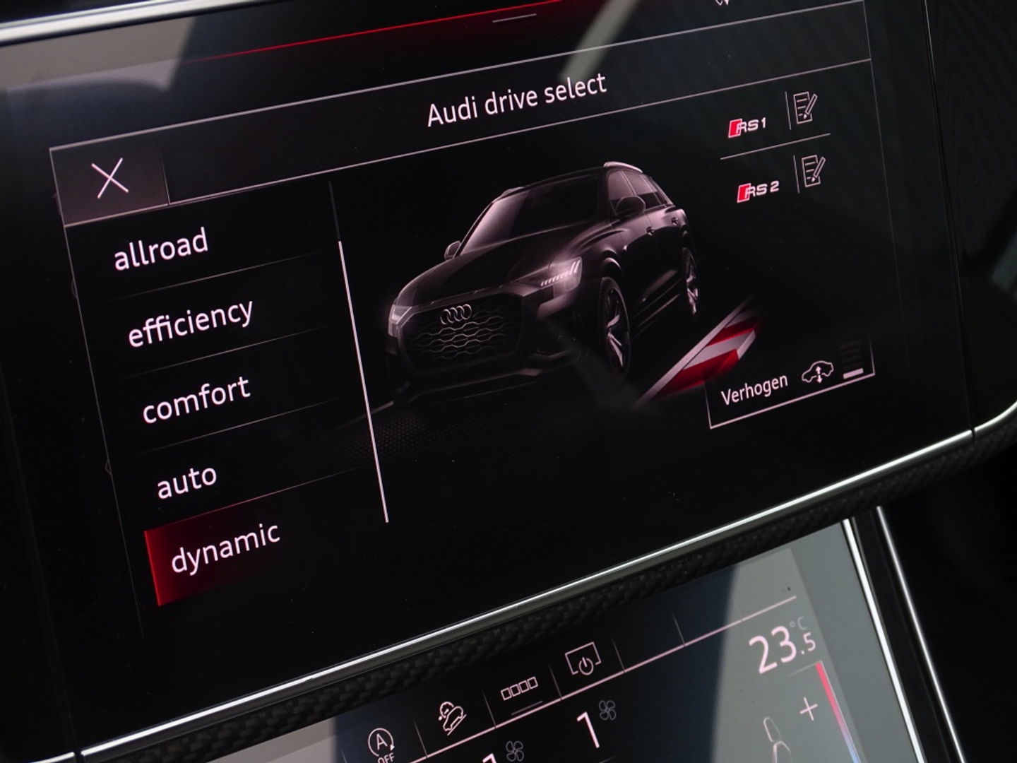 Audi Q8 4.0 TFSI V8T 601PK RS Q8 q. / carbon / ceramic brakes / B&O