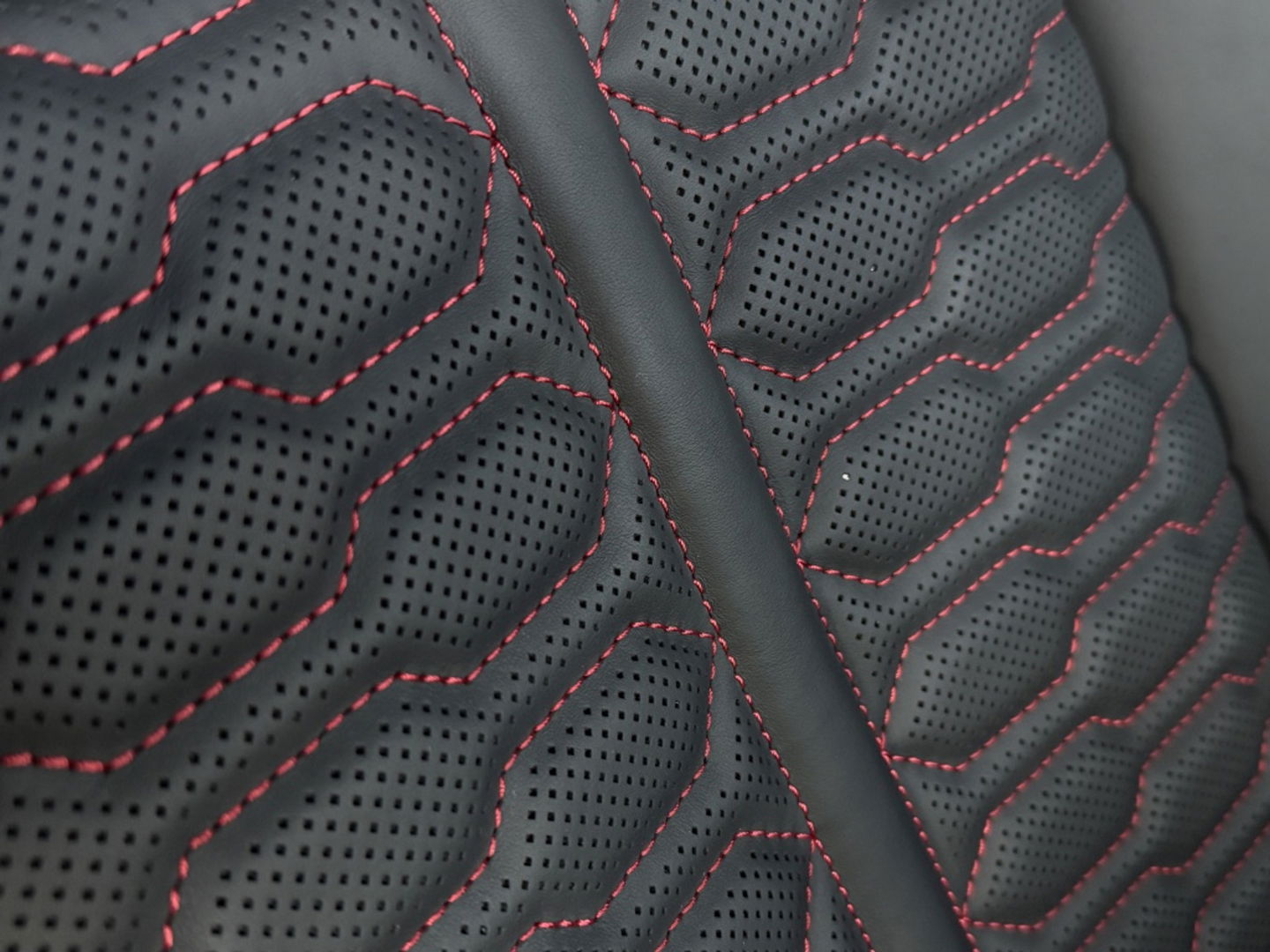 Audi Q8 4.0 TFSI V8T 601PK RS Q8 q. / carbon / ceramic brakes / B&O