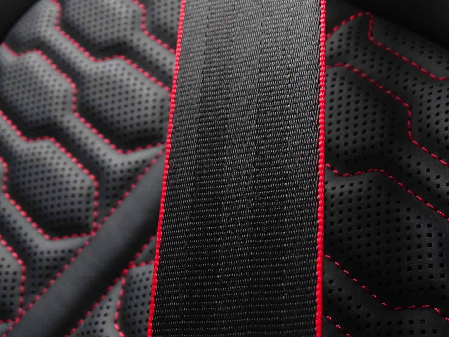 Audi Q8 4.0 TFSI V8T 601PK RS Q8 q. / carbon / ceramic brakes / B&O