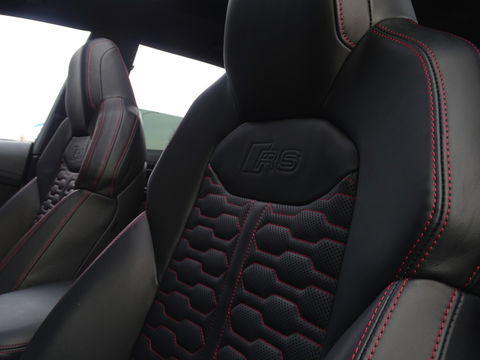 Audi Q8 4.0 TFSI V8T 601PK RS Q8 q. / carbon / ceramic brakes / B&O