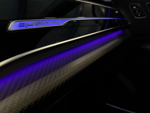 Audi Q8 4.0 TFSI V8T 601PK RS Q8 q. / carbon / ceramic brakes / B&O