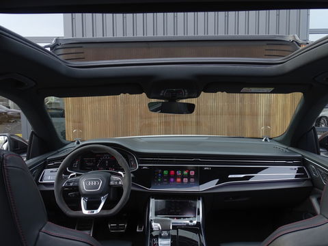 Audi Q8 4.0 TFSI V8T 601PK RS Q8 q. / carbon / ceramic brakes / B&O