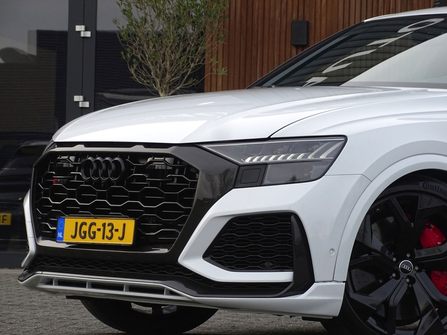 Audi Q8 4.0 TFSI V8T 601PK RS Q8 q. / carbon / ceramic brakes / B&O