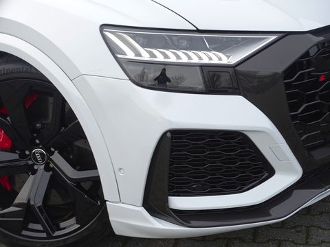 Audi Q8 4.0 TFSI V8T 601PK RS Q8 q. / carbon / ceramic brakes / B&O
