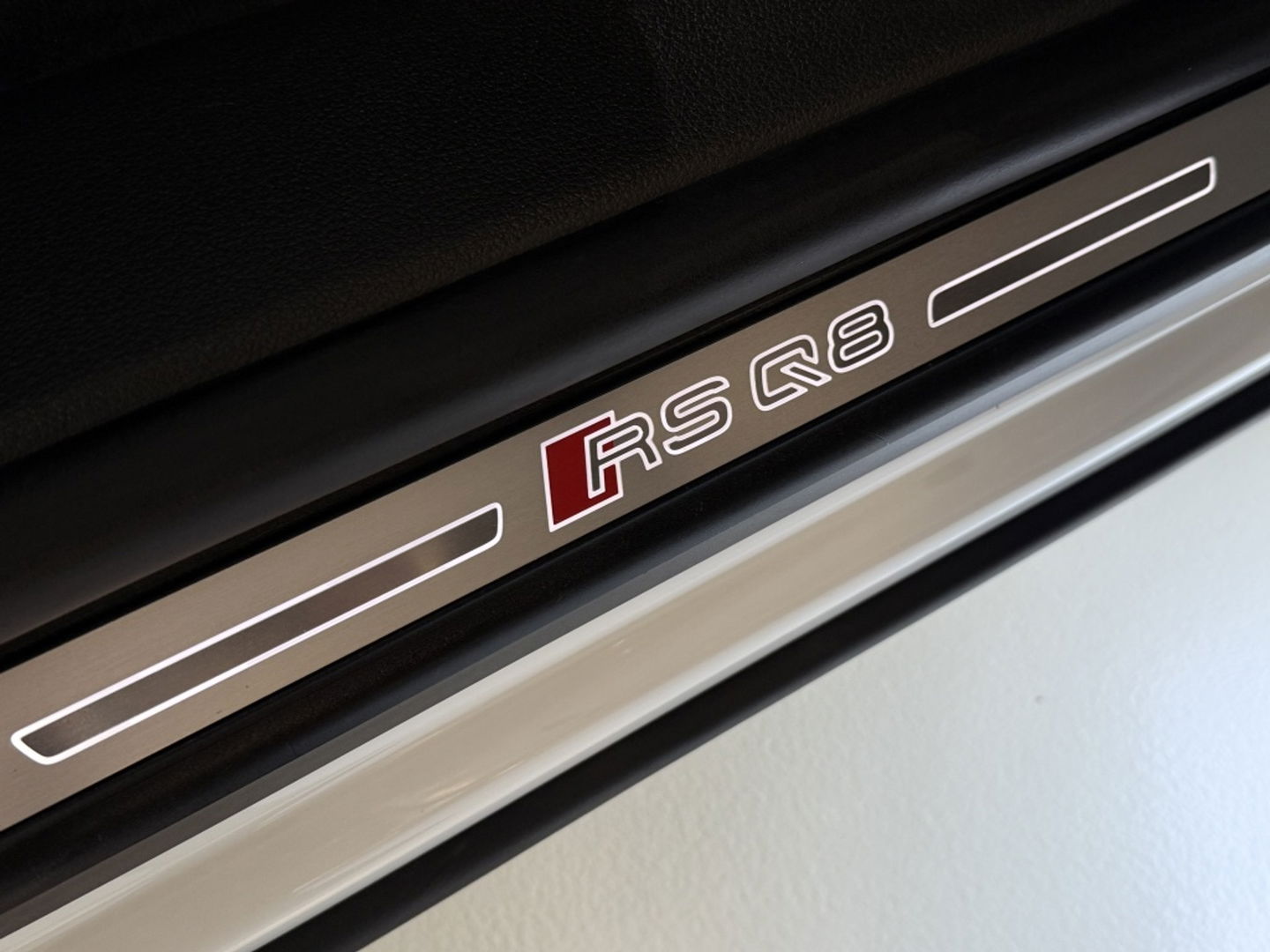 Audi Q8 4.0 TFSI V8T 601PK RS Q8 q. / carbon / ceramic brakes / B&O