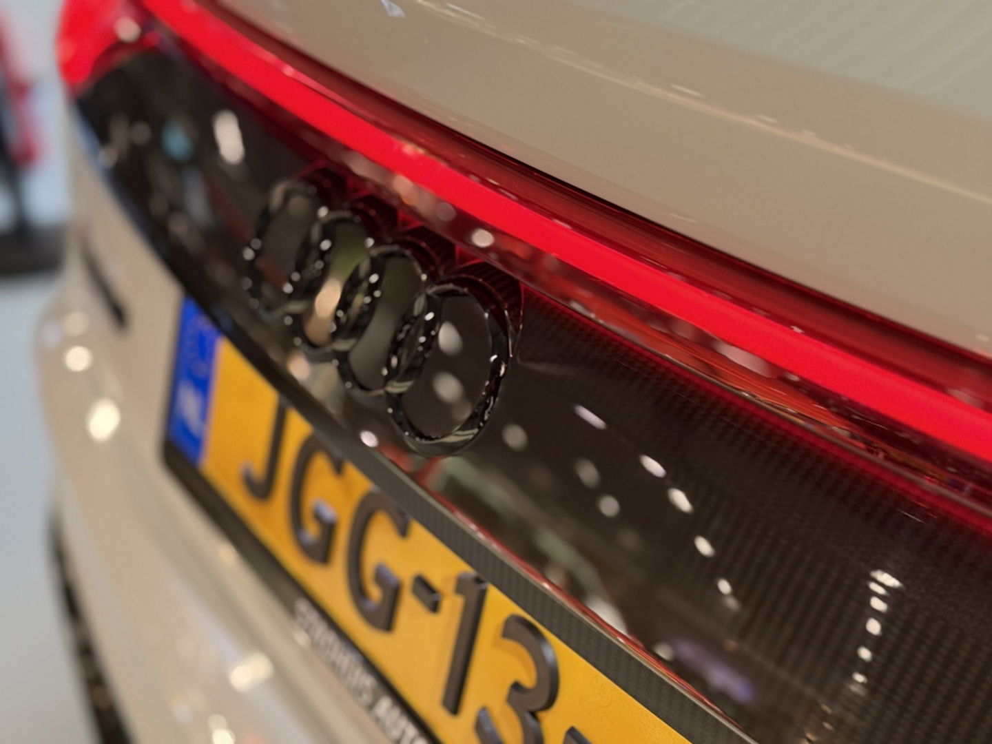 Audi Q8 4.0 TFSI V8T 601PK RS Q8 q. / carbon / ceramic brakes / B&O