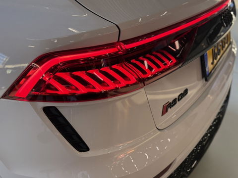 Audi Q8 4.0 TFSI V8T 601PK RS Q8 q. / carbon / ceramic brakes / B&O