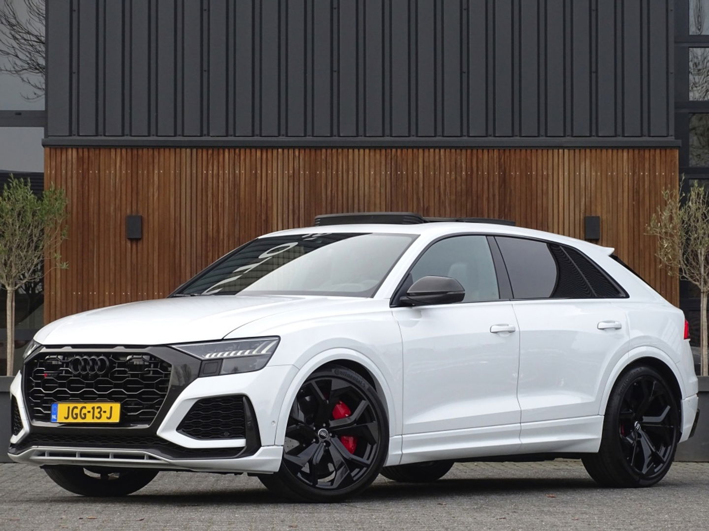 Audi Q8 4.0 TFSI V8T 601PK RS Q8 q. / carbon / ceramic brakes / B&O