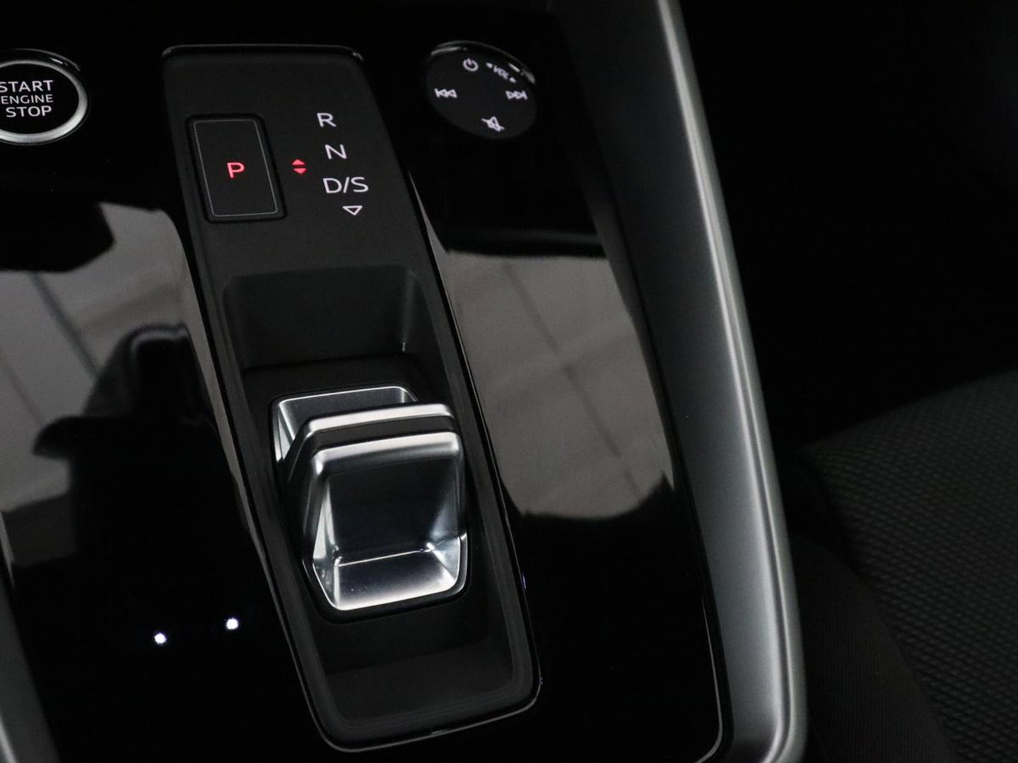 Audi A3 40 TFSIe Business edition | Adaptive cruise | Sportstoelen | Carplay | Virtual Cockpit | Audi Sound | Climate control | Navigatie | Full LED | PHEV | Plug In