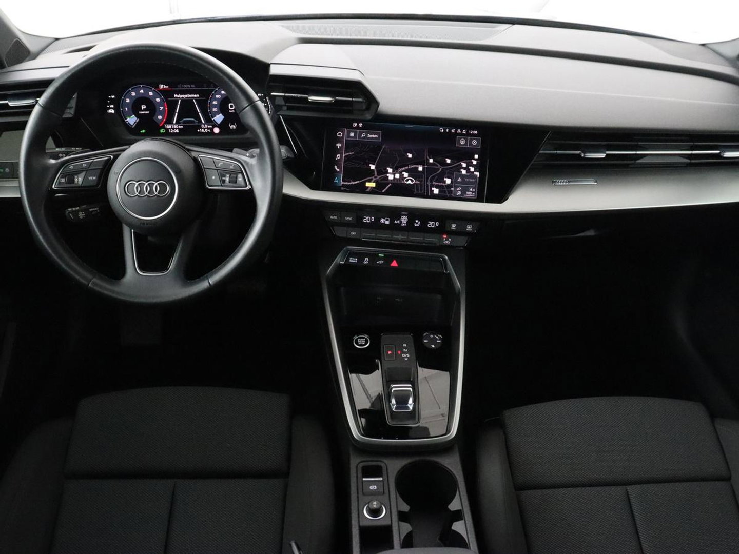 Audi A3 40 TFSIe Business edition | Adaptive cruise | Sportstoelen | Carplay | Virtual Cockpit | Audi Sound | Climate control | Navigatie | Full LED | PHEV | Plug In