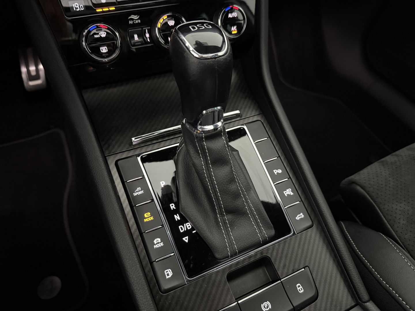 Škoda Superb Combi 1.4 TSI iV 218PK | SOH 90% | Pano | 360° | Virtual | Sfeer | Memory | Canton | Camera | Carplay | Adap. Cruise