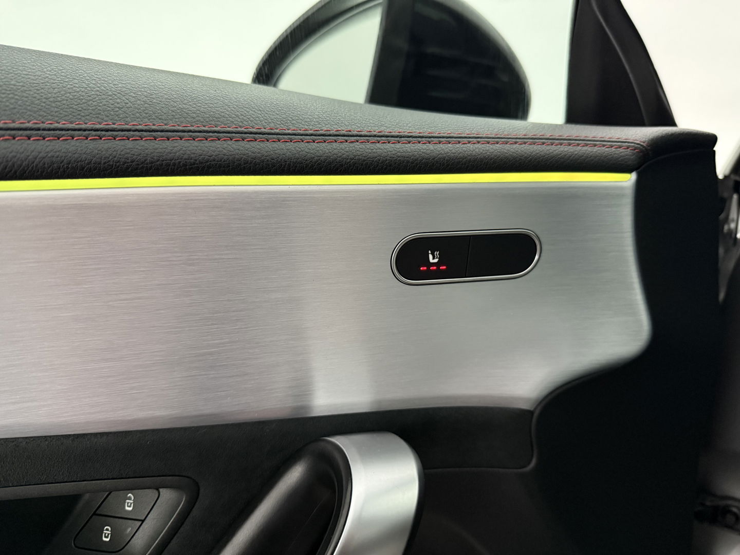 Mercedes-Benz CLA-Klasse Shooting Brake 200 AMG | Pano | Sfeer | Virtual | Camera | Trekh. | Carplay | LED | NAP