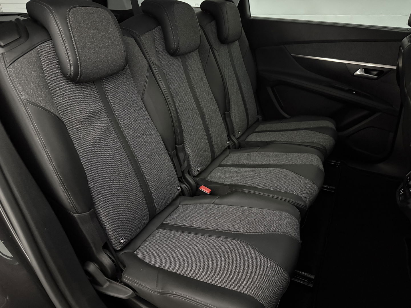 Peugeot 5008 1.2 PureTech 7p. | 360° | Virtual | Sfeer | Trekh. | Carplay | Cruise | Navi | NAP