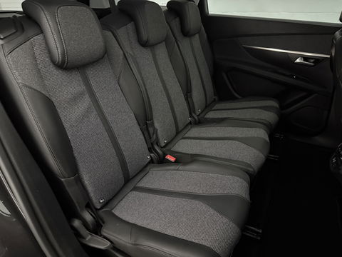 Peugeot 5008 1.2 PureTech 7p. | 360° | Virtual | Sfeer | Trekh. | Carplay | Cruise | Navi | NAP