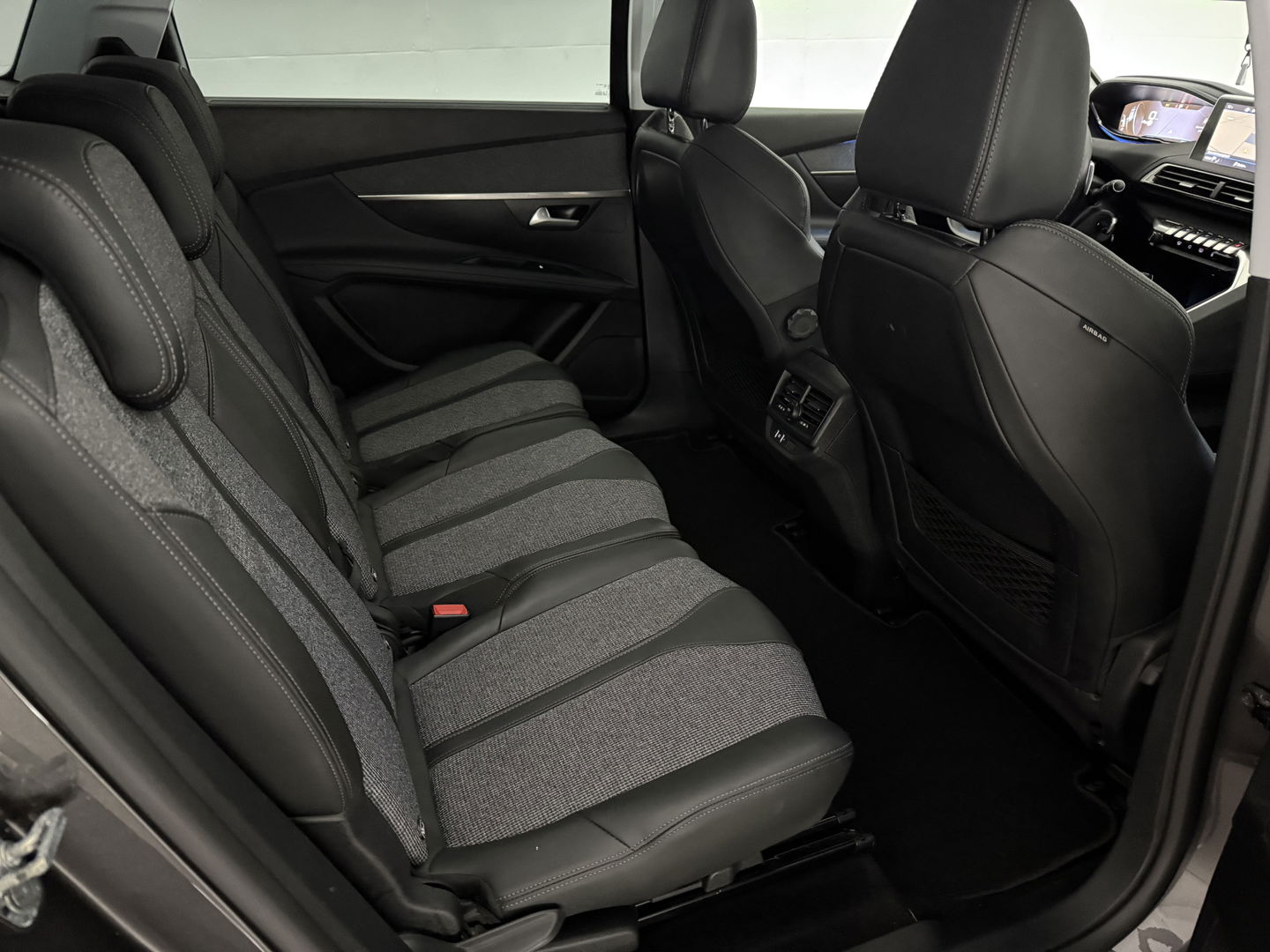 Peugeot 5008 1.2 PureTech 7p. | 360° | Virtual | Sfeer | Trekh. | Carplay | Cruise | Navi | NAP