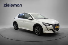 Peugeot e-208 - Allure 50 kWh - Digital Cockpit, Carplay, Navi, Cruise, Half Leer, Camera