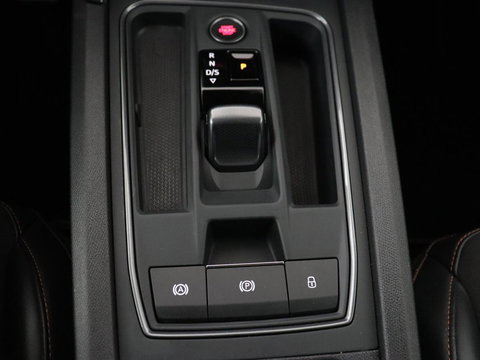 CUPRA Leon 1.4 e-Hybrid | Stoelverwarming | Camera | Carplay | Sfeerverlichting | Navigatie | Full LED | Sportstoelen | Half leder | PHEV | Plug In