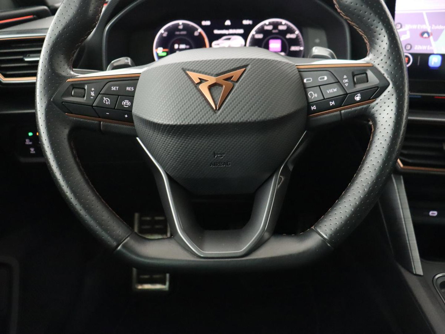 CUPRA Leon 1.4 e-Hybrid | Stoelverwarming | Camera | Carplay | Sfeerverlichting | Navigatie | Full LED | Sportstoelen | Half leder | PHEV | Plug In