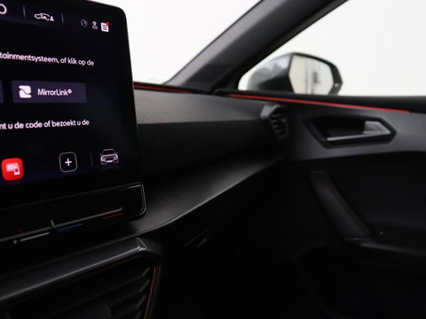 CUPRA Leon 1.4 e-Hybrid | Stoelverwarming | Camera | Carplay | Sfeerverlichting | Navigatie | Full LED | Sportstoelen | Half leder | PHEV | Plug In