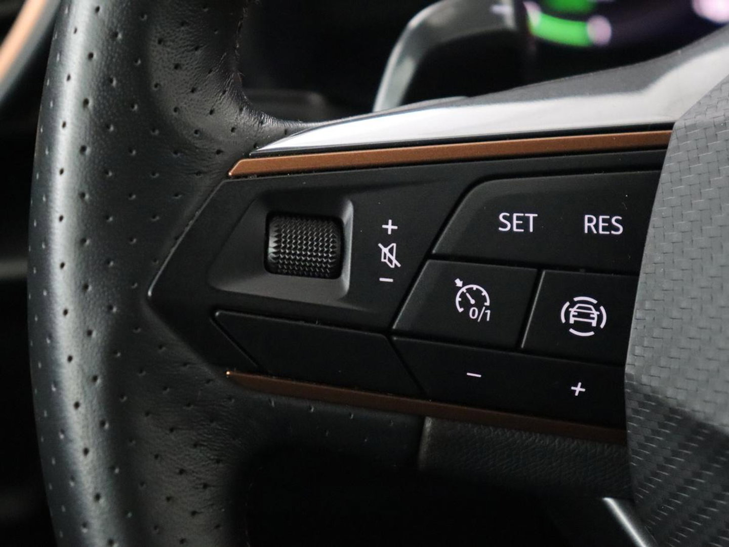 CUPRA Leon 1.4 e-Hybrid | Stoelverwarming | Camera | Carplay | Sfeerverlichting | Navigatie | Full LED | Sportstoelen | Half leder | PHEV | Plug In