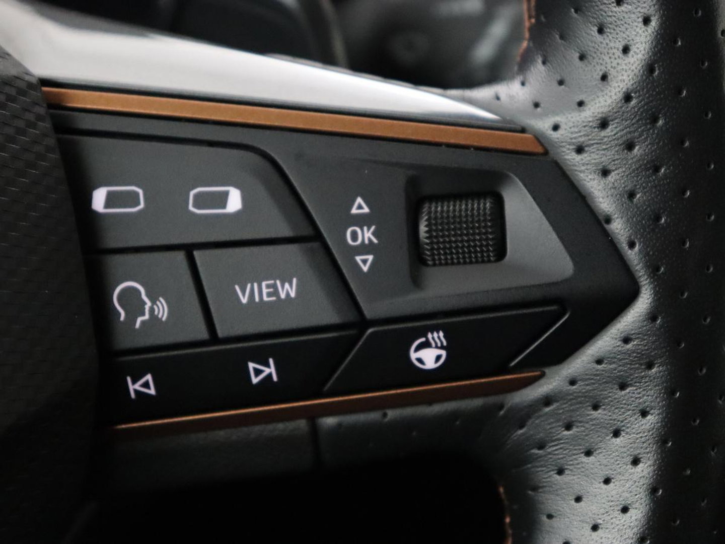 CUPRA Leon 1.4 e-Hybrid | Stoelverwarming | Camera | Carplay | Sfeerverlichting | Navigatie | Full LED | Sportstoelen | Half leder | PHEV | Plug In