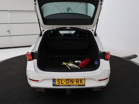 CUPRA Leon 1.4 e-Hybrid | Stoelverwarming | Camera | Carplay | Sfeerverlichting | Navigatie | Full LED | Sportstoelen | Half leder | PHEV | Plug In