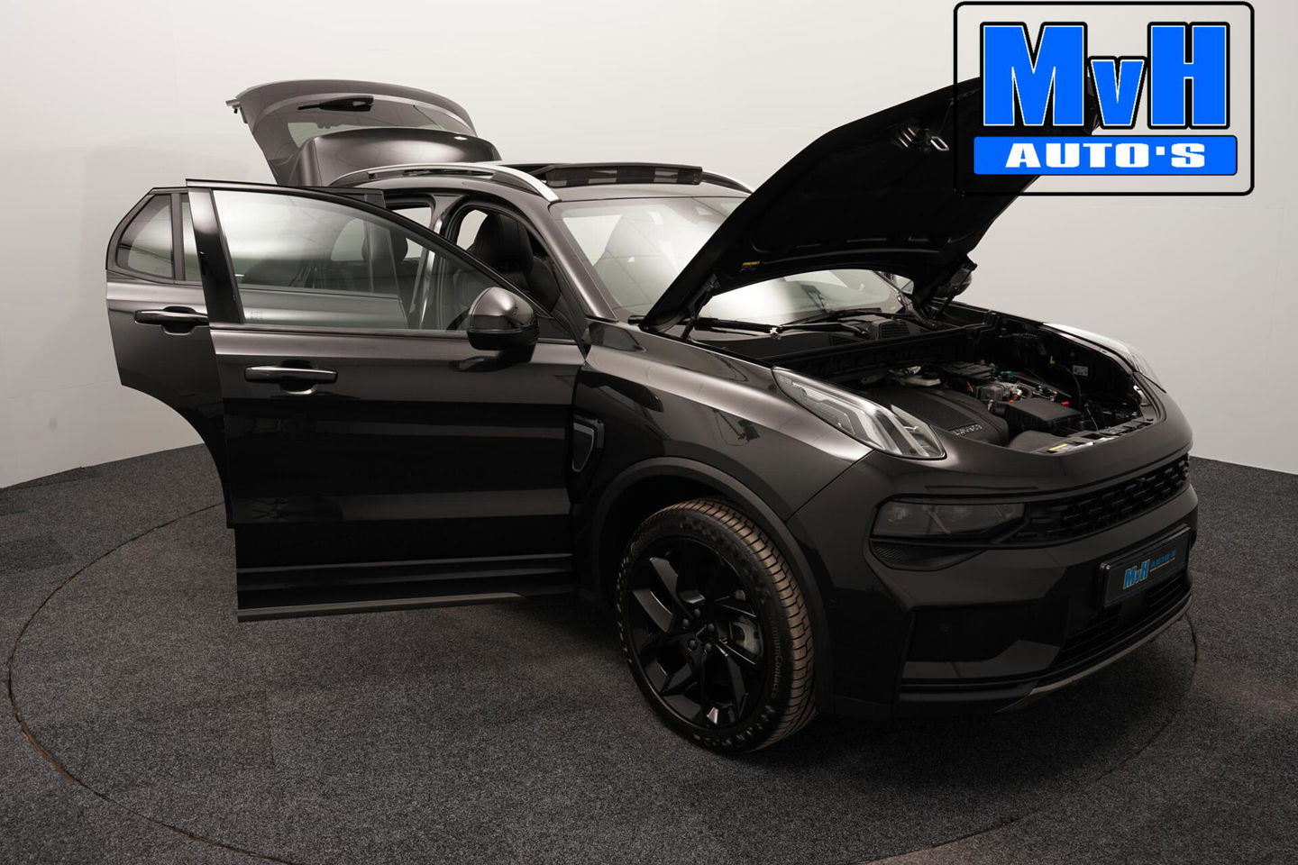 Lynk & Co 01 1.5 Hybride|FULL BLACK XL|ZWARTE.HEMEL|LEER|TREKH