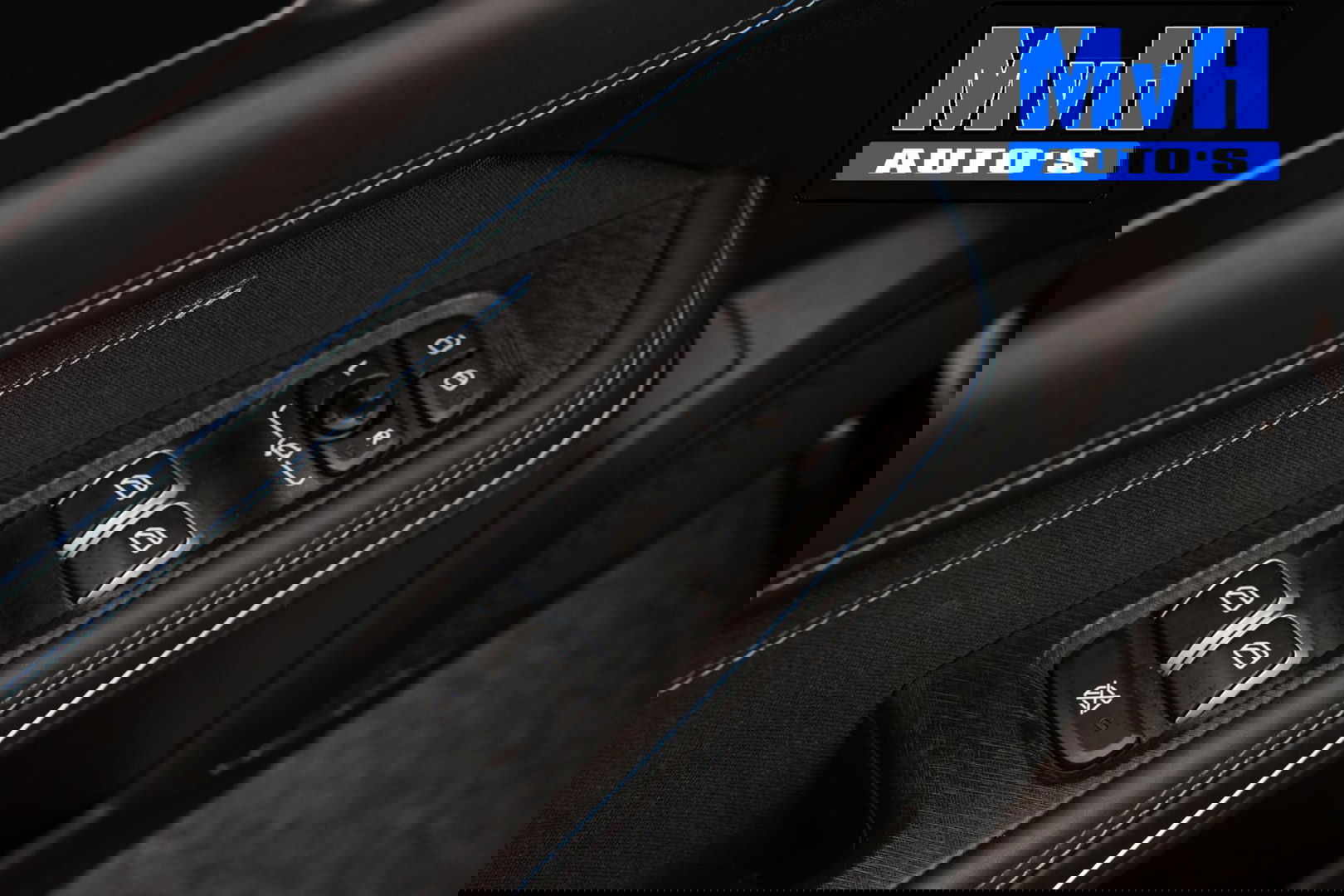 Lynk & Co 01 1.5 Hybride|FULL BLACK XL|ZWARTE.HEMEL|LEER|TREKH