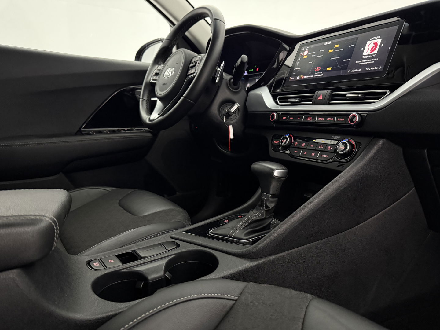 Kia Niro 1.6 GDi Hybrid 141PK DynamicLine | Camera | Adap. Cruise | Trekh. | Carplay | Navi | Parkeersens. | NAP